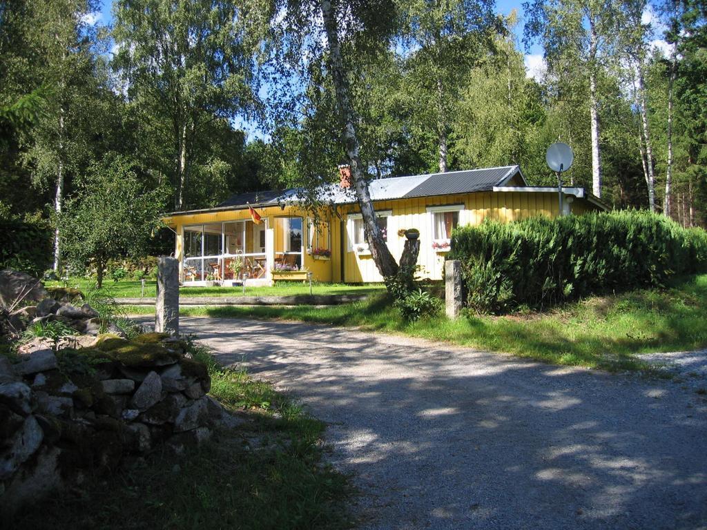 Villa Almagarden Lantlig Miljoe Svängsta Camera foto